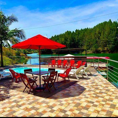 فيلا Finca Santa Monica Guatape Privada Lujosa Piscina Jacuzzi Sauna Muelle Represa Jetski Planchon المظهر الخارجي الصورة