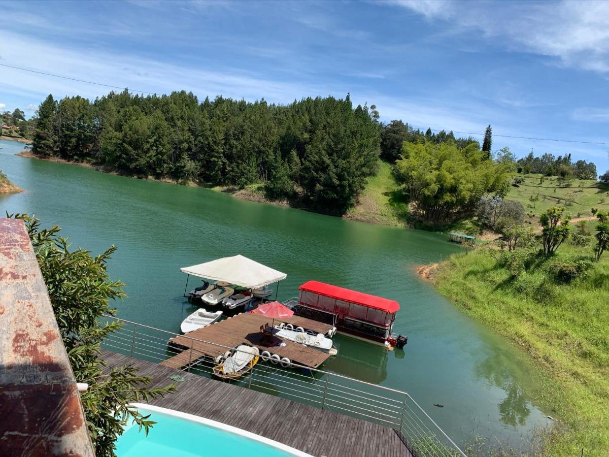 فيلا Finca Santa Monica Guatape Privada Lujosa Piscina Jacuzzi Sauna Muelle Represa Jetski Planchon المظهر الخارجي الصورة