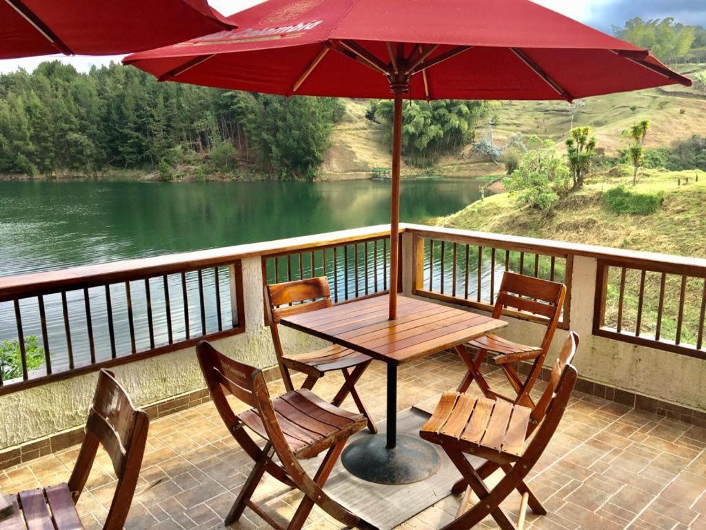 فيلا Finca Santa Monica Guatape Privada Lujosa Piscina Jacuzzi Sauna Muelle Represa Jetski Planchon المظهر الخارجي الصورة